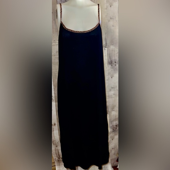 NWT VS STRETCHY SOFT NIGHTY - Picture 1 of 7